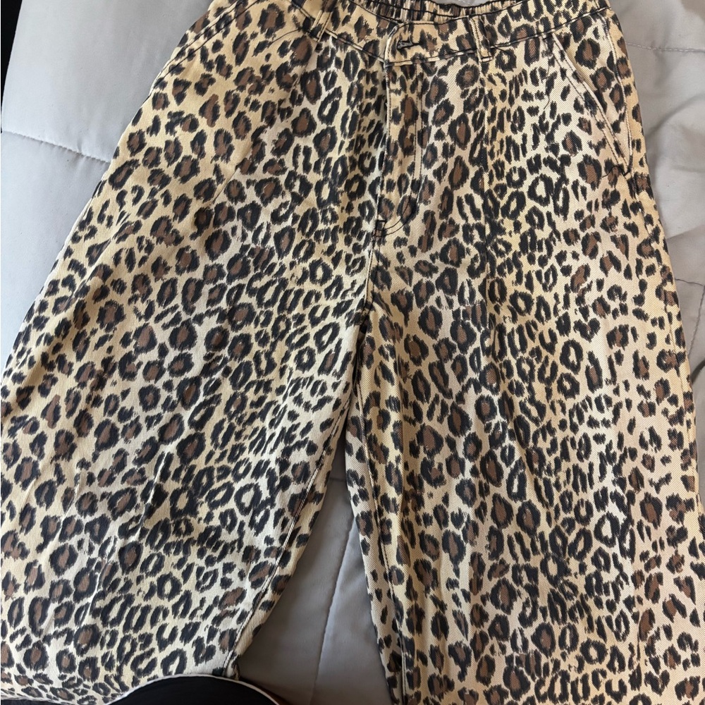 House of Harlow Leopard Print Wide-Leg Pants